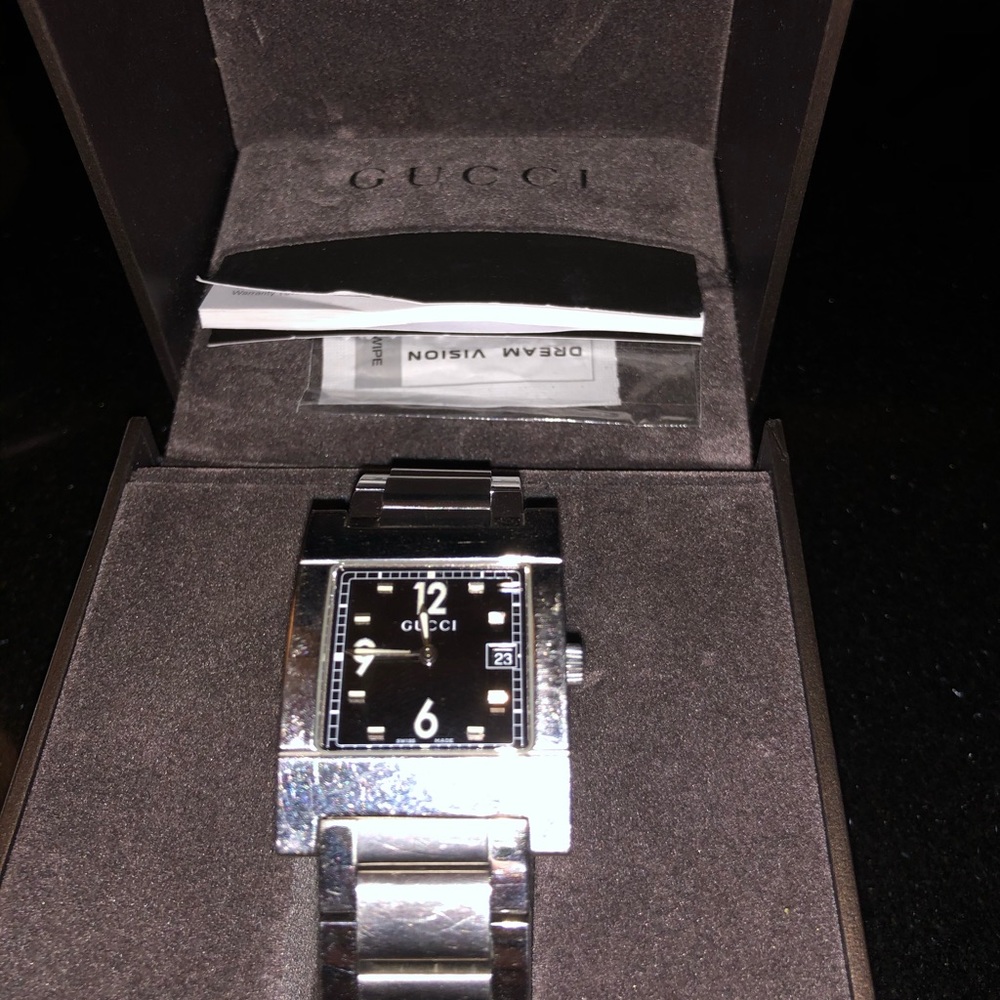 Gucci Watch - Picture 7 of 8